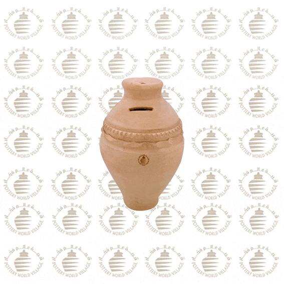 حصالة وطني وسط منقوش